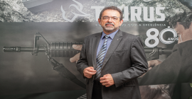 Presidente da Taurus diz que lei é boa, mas comprar uma arma demora 8 meses