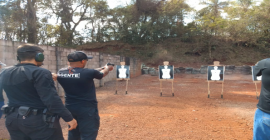 Mais agentes são capacitados para portar pistola .40
